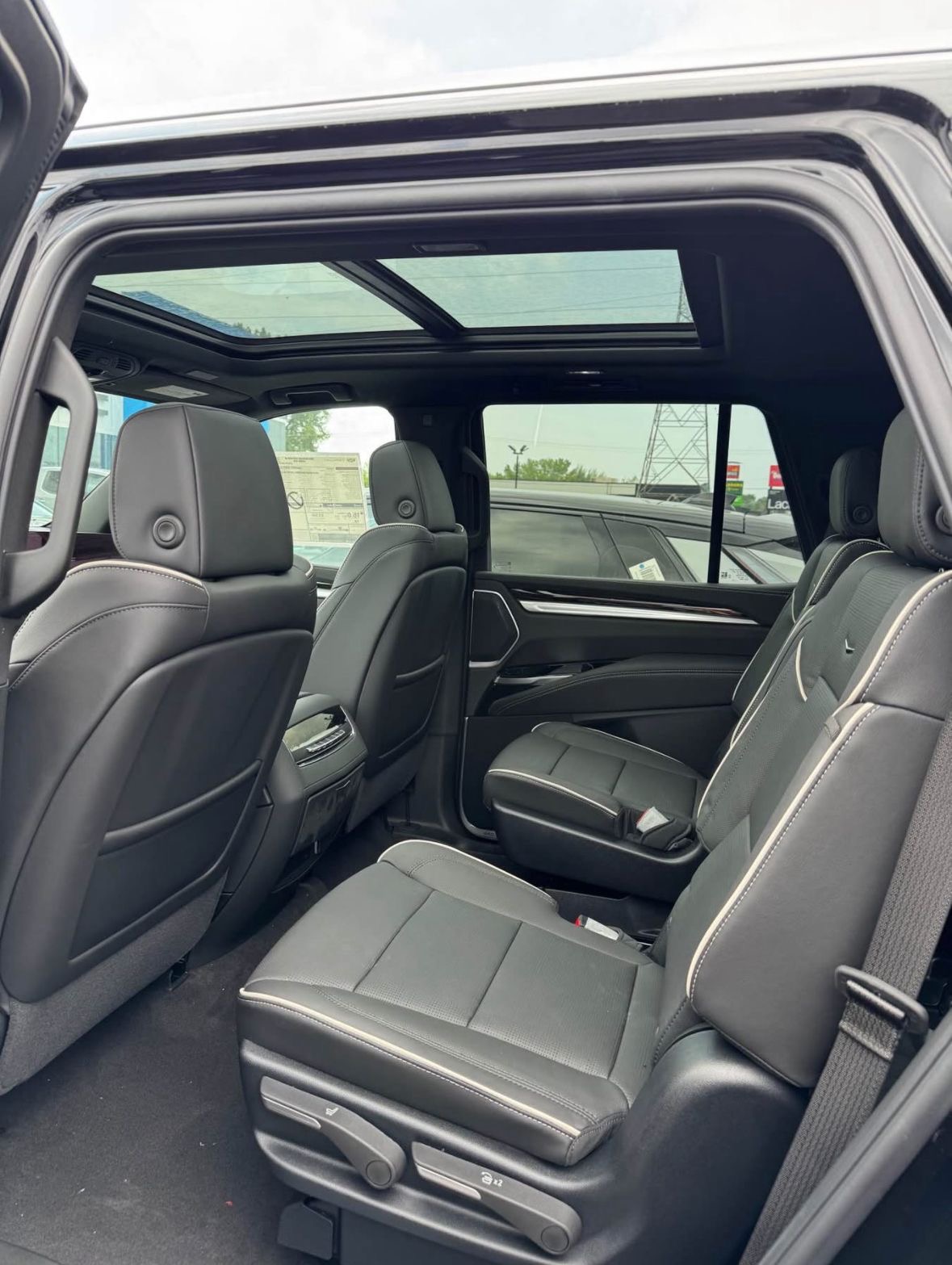 Cadillac Escalade — Sièges arrière